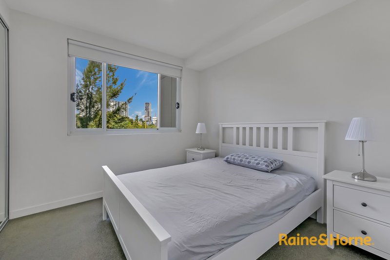 Photo - 206/2B Hazlewood Place, Epping NSW 2121 - Image 5