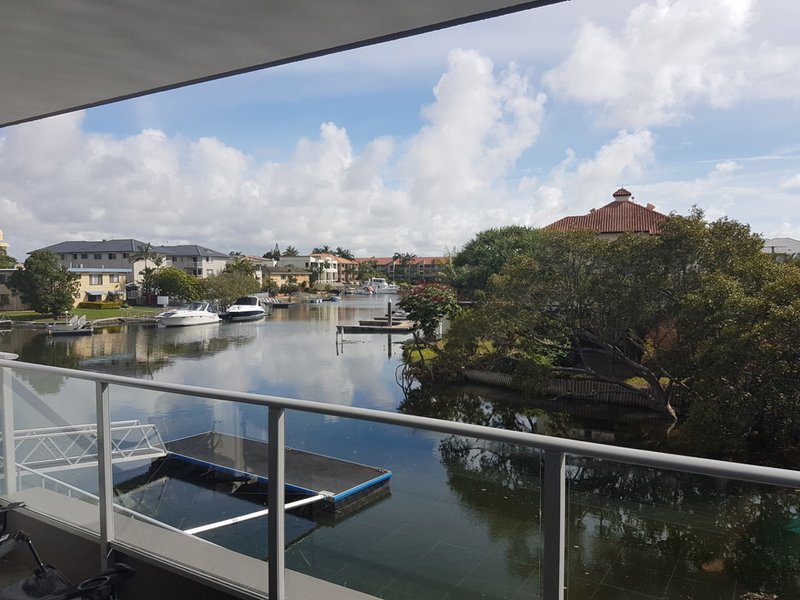 206/33-37 Madang Crescent, Runaway Bay QLD 4216