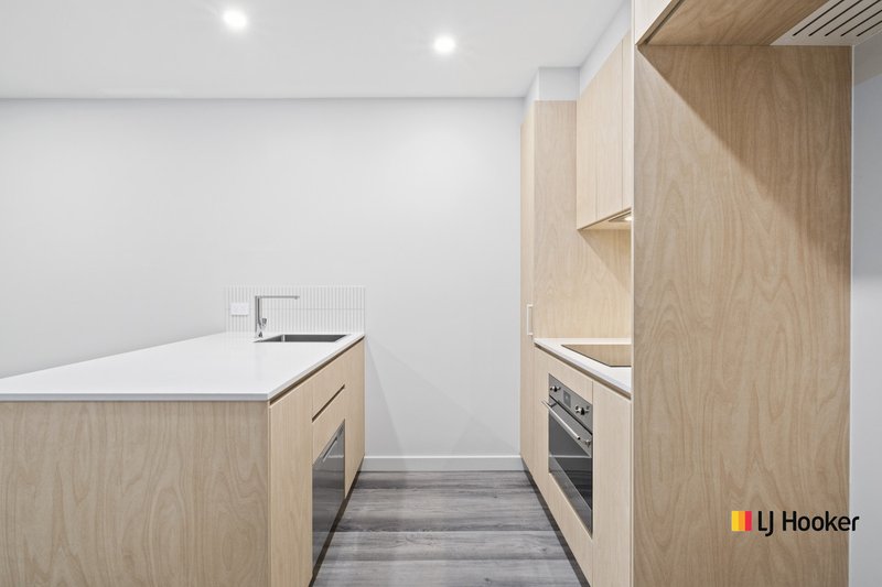 Photo - 206/42 Mort Street, Braddon ACT 2612 - Image 2
