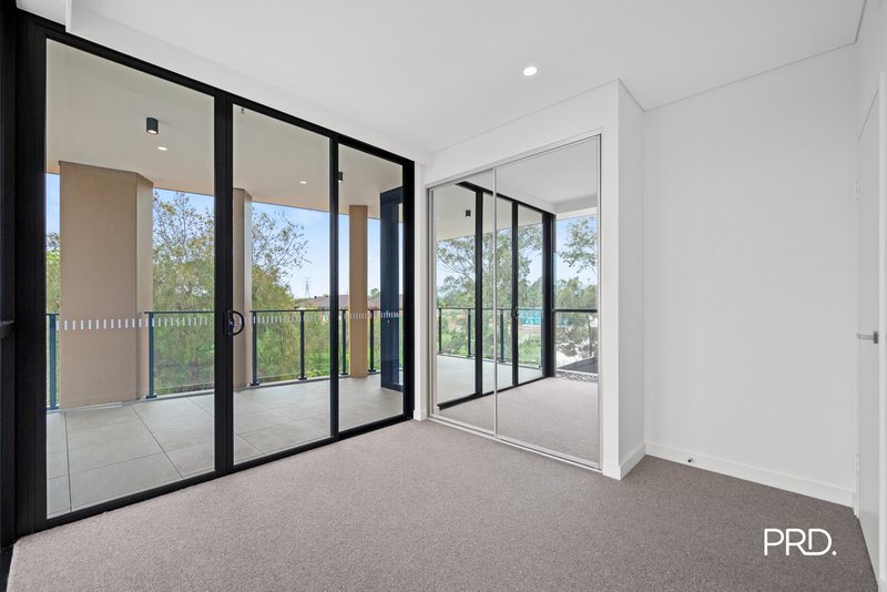 Photo - 206/4B Retreat Drive, Penrith NSW 2750 - Image 4