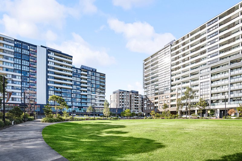 Photo - 206/5 Village Place, Kirrawee NSW 2232 - Image 1