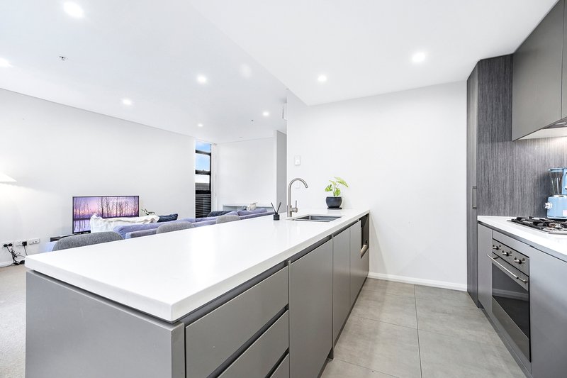 Photo - 206/5 Village Place, Kirrawee NSW 2232 - Image 3