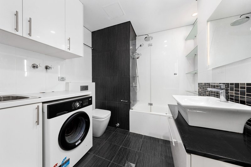 Photo - 206/58 Neridah Street, Chatswood NSW 2067 - Image 5