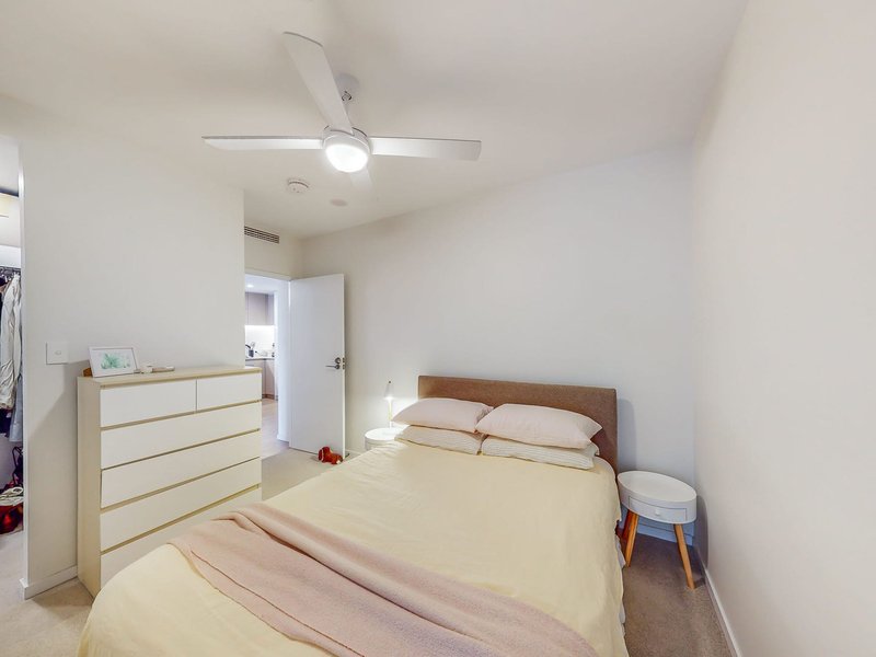 Photo - 206/68 Sir Fred Schonell Drive, St Lucia QLD 4067 - Image 5