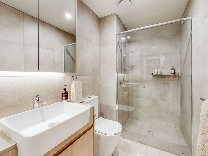 Photo - 206/68 Sir Fred Schonell Drive, St Lucia QLD 4067 - Image 6