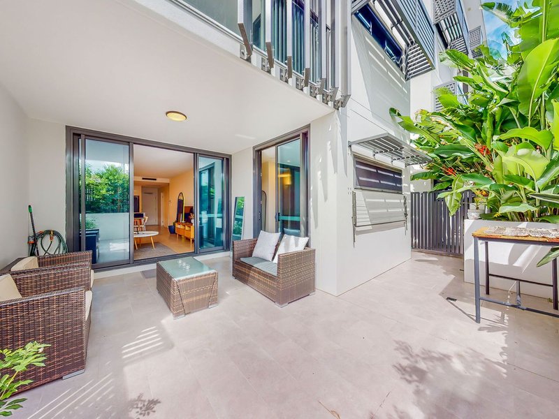 Photo - 206/68 Sir Fred Schonell Drive, St Lucia QLD 4067 - Image 10