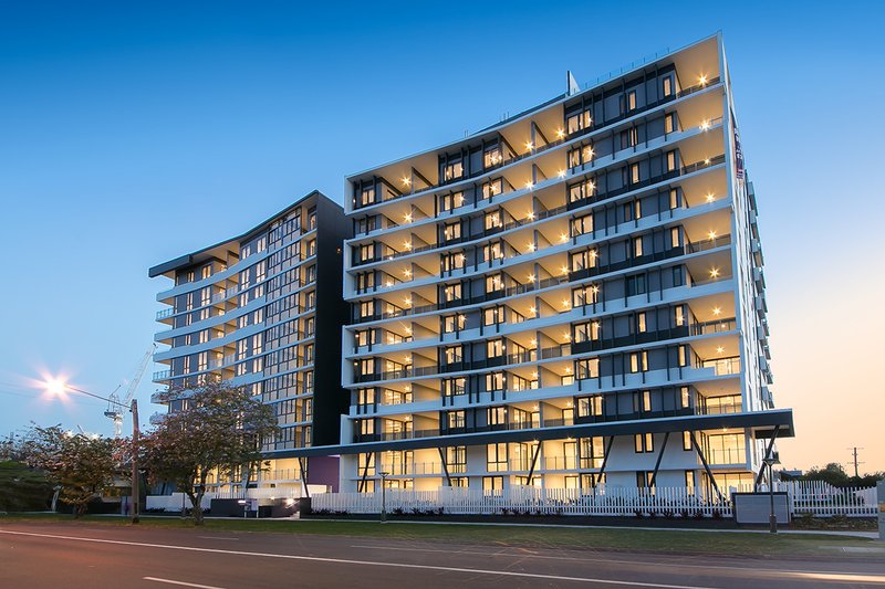 Photo - 2067/123 Cavendish Road, Coorparoo QLD 4151 - Image 1
