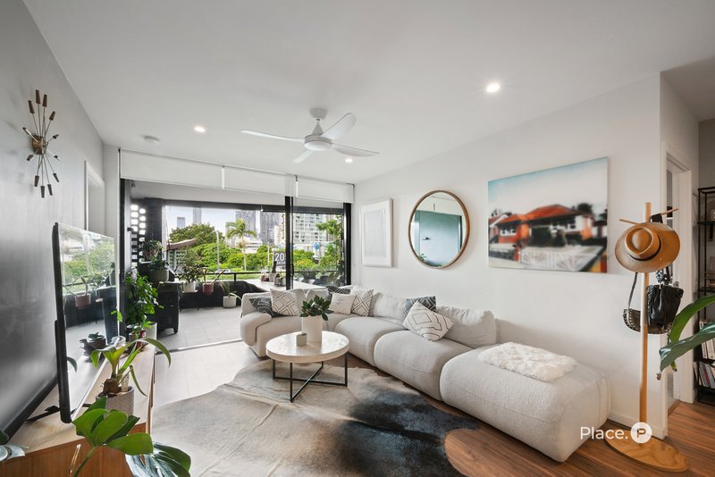 Photo - 206/8 Donkin Street, West End QLD 4101 - Image 5