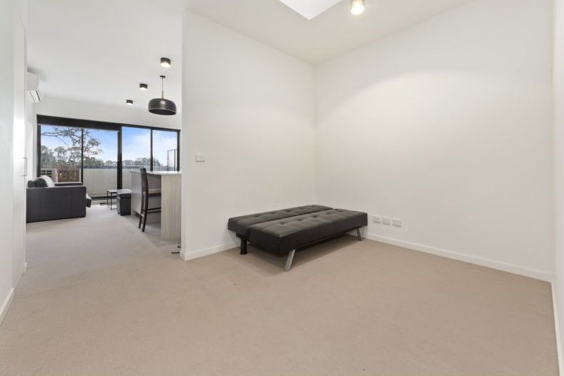 Photo - 207 / 55 Oleander Drive, Mill Park VIC 3082 - Image 6