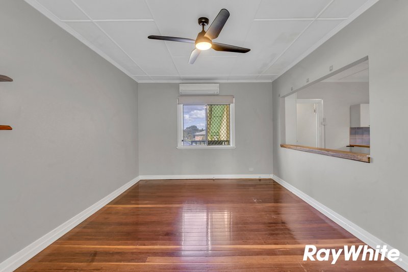 Photo - 207 Blackstone Road, Silkstone QLD 4304 - Image 6