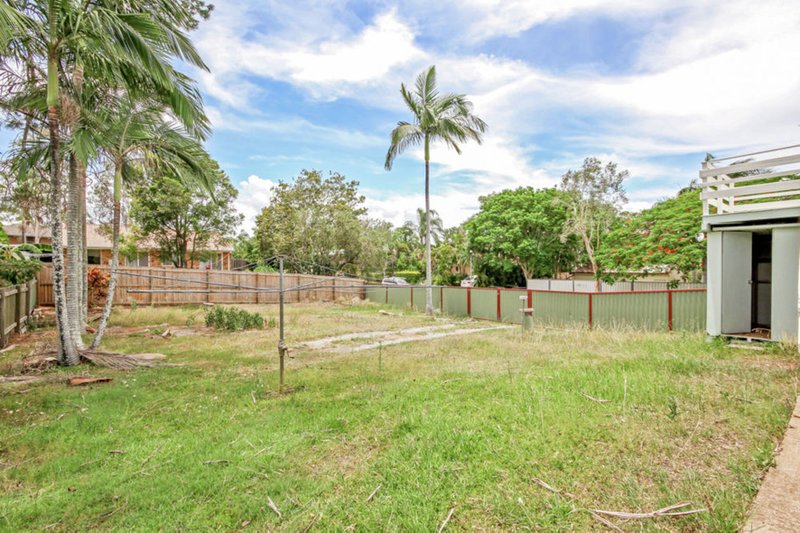 Photo - 207 Duffield Road, Kallangur QLD 4503 - Image 3