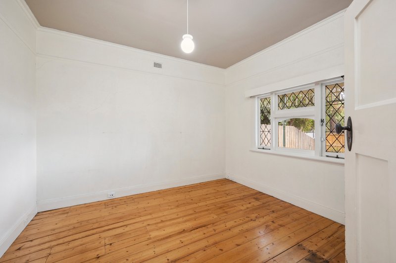 Photo - 207 Kilgour Street, East Geelong VIC 3219 - Image 5