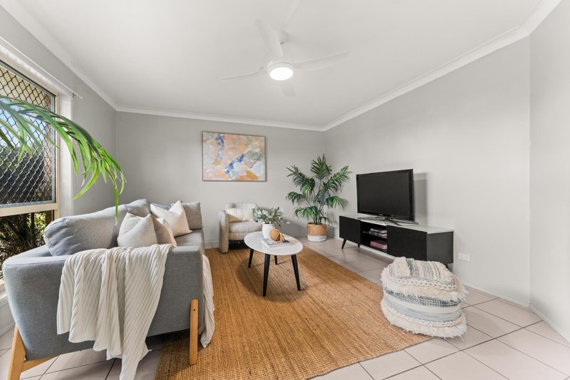 Photo - 207 Logan Street, Eagleby QLD 4207 - Image 5