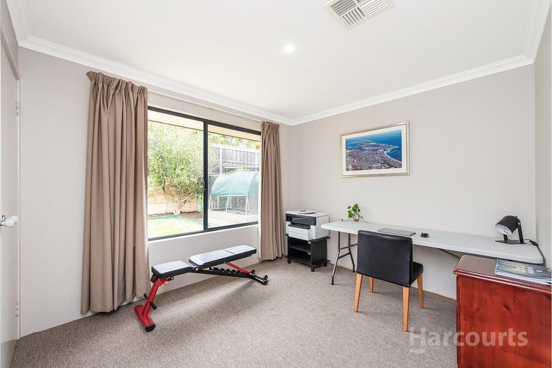 Photo - 207 Peelwood Parade, Halls Head WA 6210 - Image 16