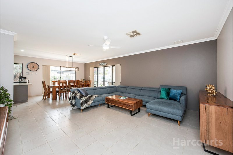 Photo - 207 Peelwood Parade, Halls Head WA 6210 - Image 21