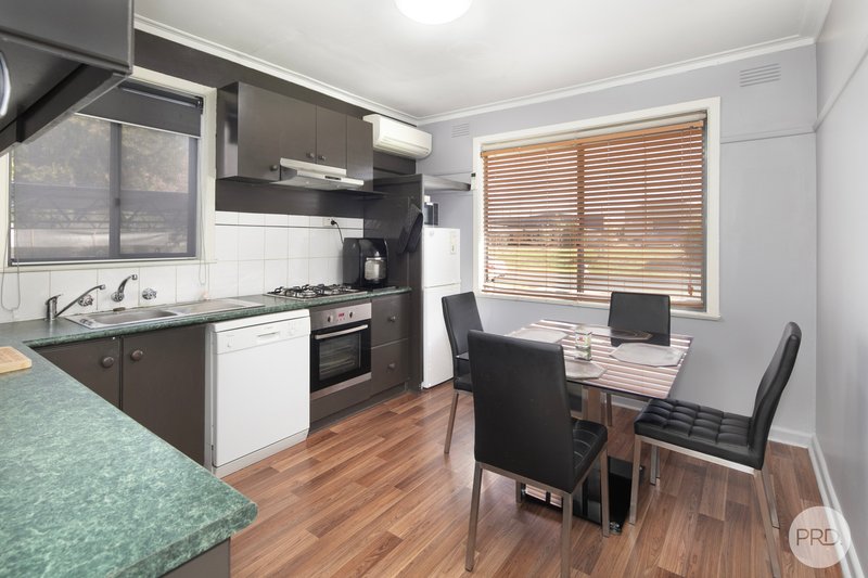 Photo - 207 Sutton Street, Redan VIC 3350 - Image 5