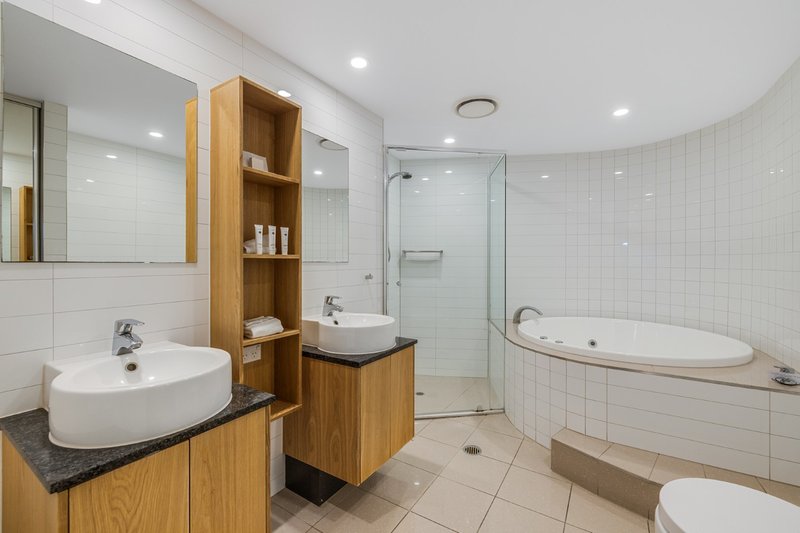 Photo - 207/10 Leeding Terrace, Caloundra QLD 4551 - Image 8