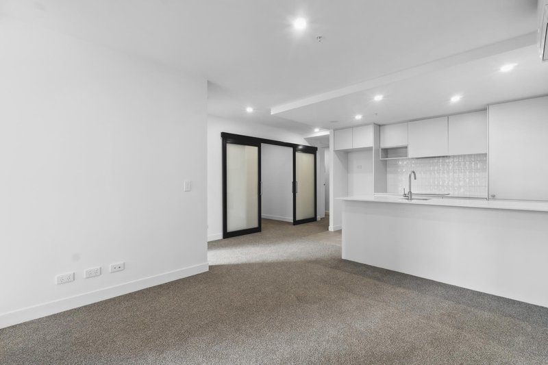 Photo - 207/11 Launceston Street, Phillip ACT 2606 - Image 4