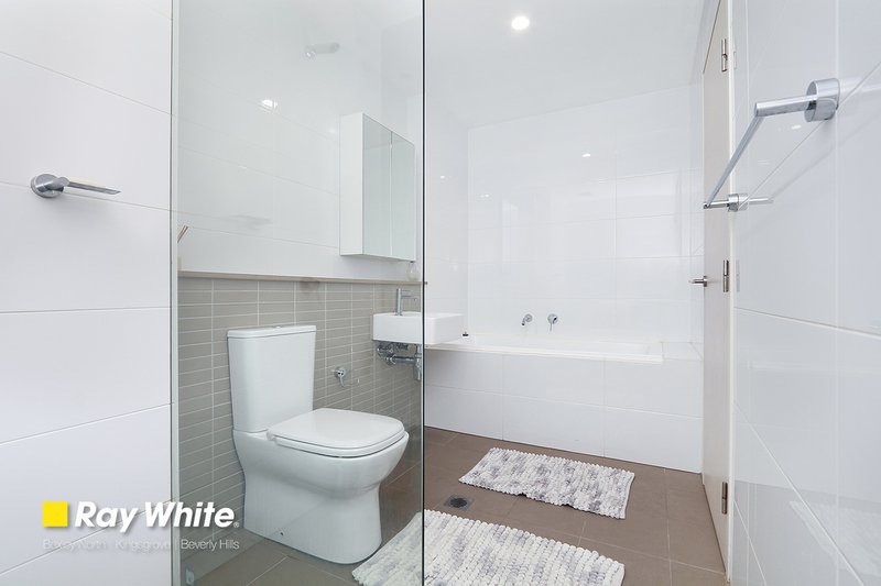 Photo - 207/11C Mashman Avenue, Kingsgrove NSW 2208 - Image 7