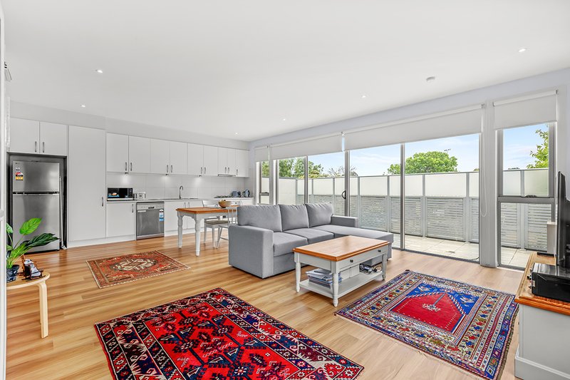 Photo - 207/135 Lower Dandenong Road, Mentone VIC 3194 - Image 4