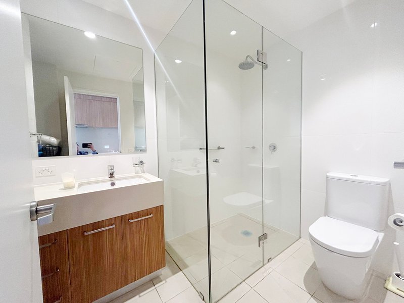 Photo - 207/180 Morphett Street, Adelaide SA 5000 - Image 7