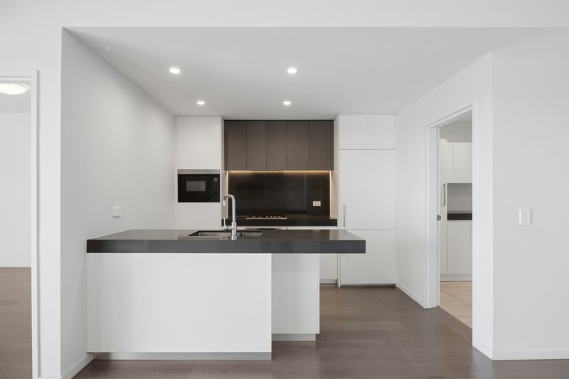 Photo - 207/192 Caroline Chisholm Drive, Winston Hills NSW 2153 - Image 4