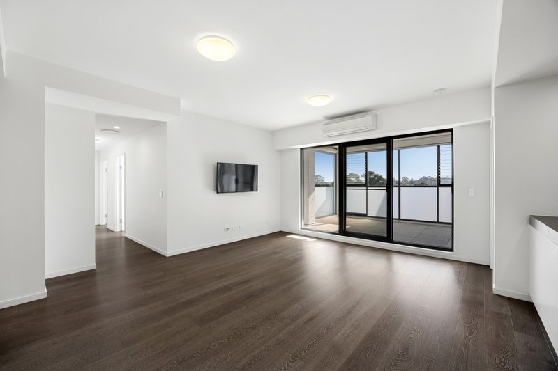 Photo - 207/192 Caroline Chisholm Drive, Winston Hills NSW 2153 - Image 6