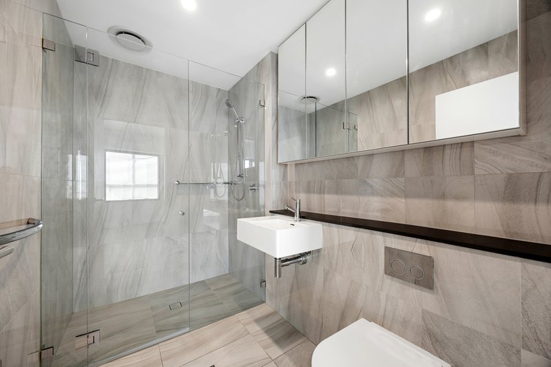 Photo - 207/192 Caroline Chisholm Drive, Winston Hills NSW 2153 - Image 10