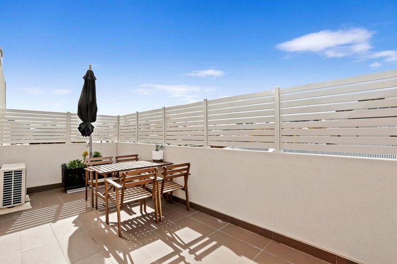 Photo - 207/33 Seymour Street, Preston VIC 3072 - Image 4