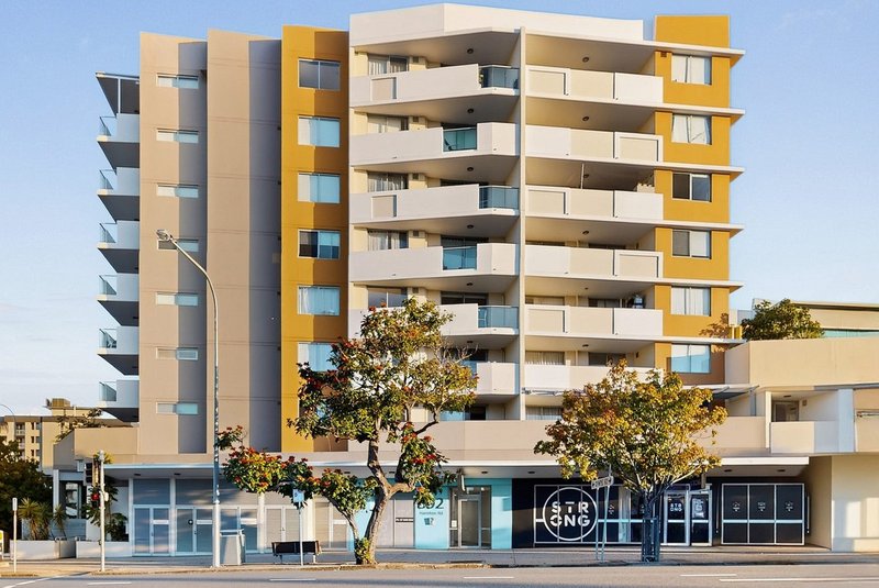 Photo - 207/392 Hamilton Road, Chermside QLD 4032 - Image 2