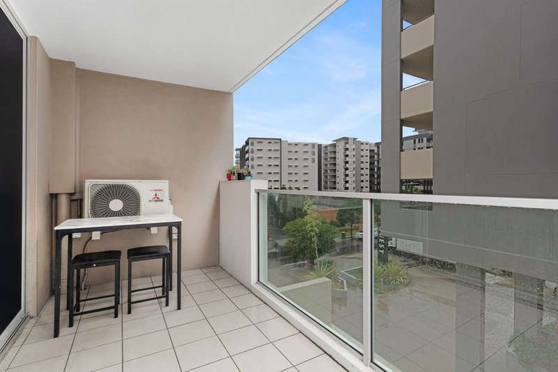Photo - 207/392 Hamilton Road, Chermside QLD 4032 - Image 9