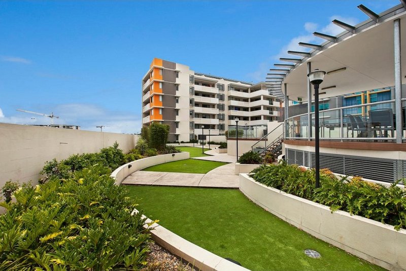Photo - 207/392 Hamilton Road, Chermside QLD 4032 - Image 12