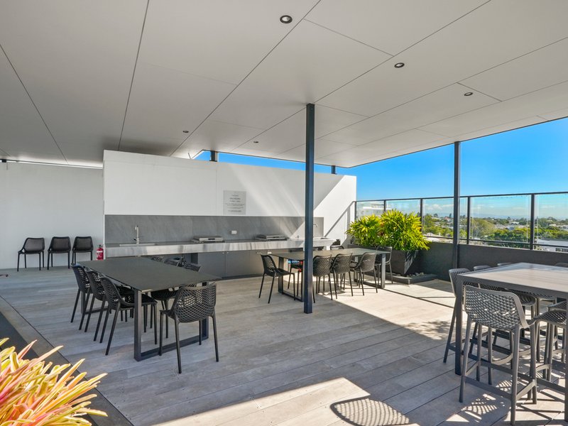 Photo - 207/48 Bride Street, Wynnum QLD 4178 - Image 31