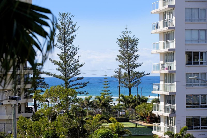 Photo - 2075/1 Ocean Street, Burleigh Heads QLD 4220 - Image 2