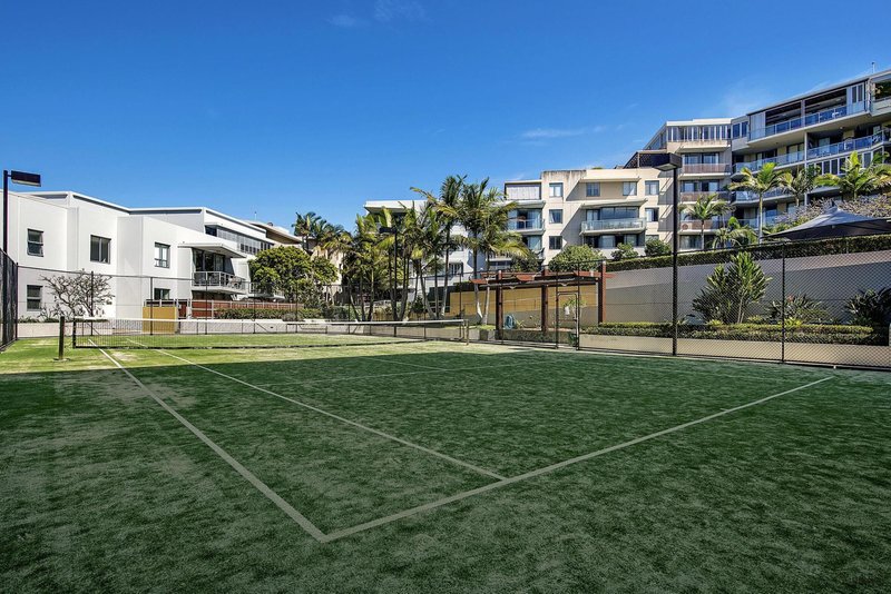 Photo - 2075/1 Ocean Street, Burleigh Heads QLD 4220 - Image 19