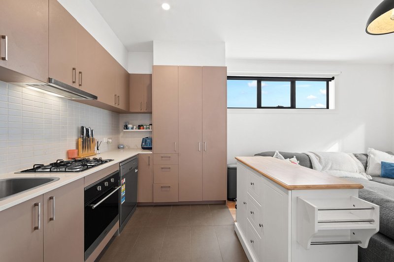 Photo - 207C/699C Barkly Street, West Footscray VIC 3012 - Image 2