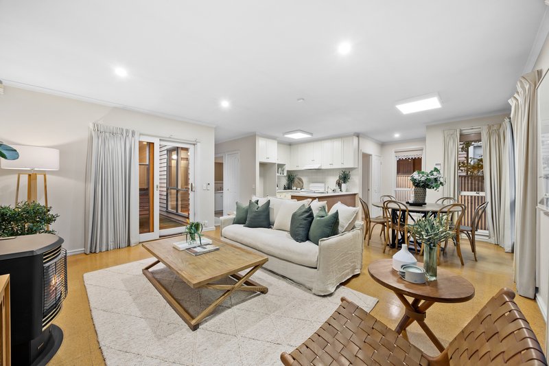 Photo - 208 Armstrong Street North, Soldiers Hill VIC 3350 - Image 8