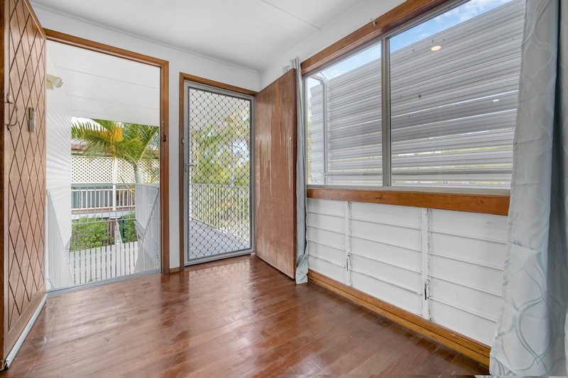 Photo - 208 Auckland Street, South Gladstone QLD 4680 - Image 2