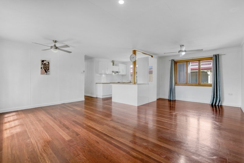 Photo - 208 Auckland Street, South Gladstone QLD 4680 - Image 3
