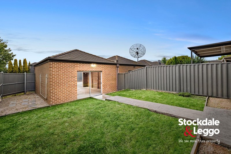 Photo - 208 Cairnlea Drive, Cairnlea VIC 3023 - Image 19