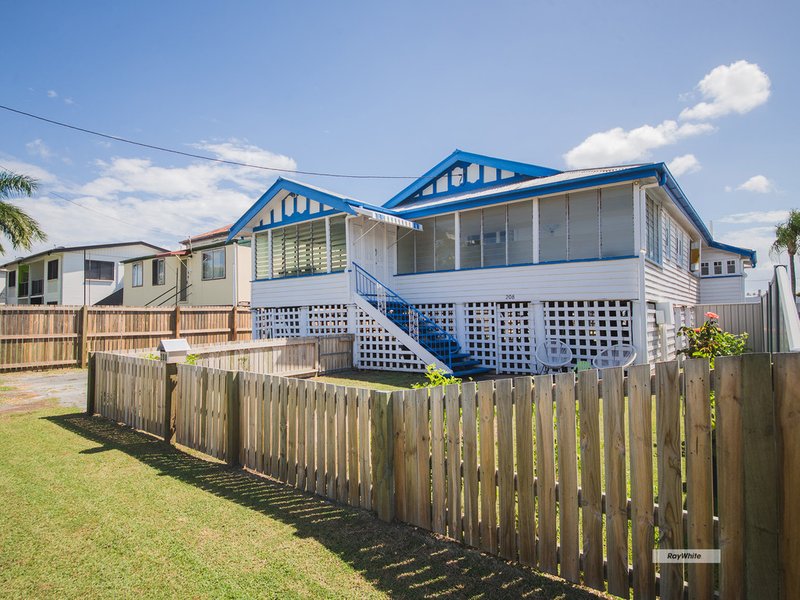 Photo - 208 Campbell Street, Rockhampton City QLD 4700 - Image 2