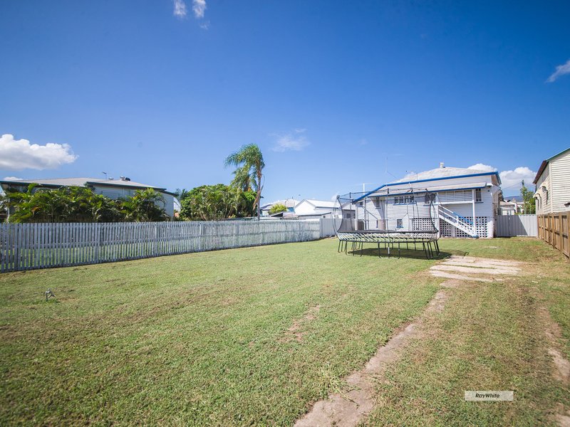 Photo - 208 Campbell Street, Rockhampton City QLD 4700 - Image 12