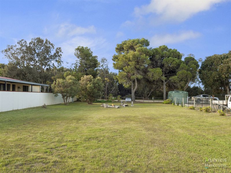 Photo - 208 Corny Point Road, Corny Point SA 5575 - Image 2