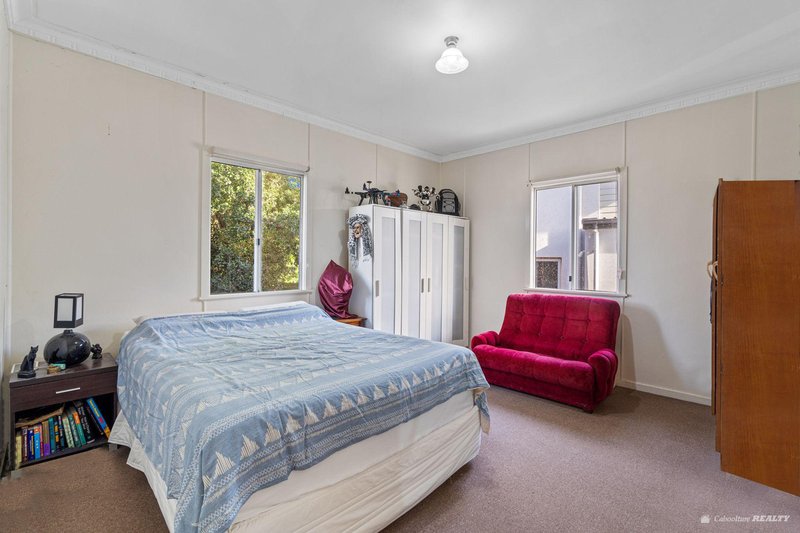 Photo - 208 Lascelles Street, Brighton QLD 4017 - Image 4