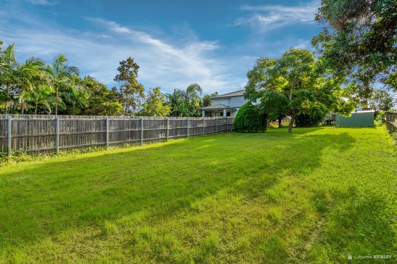 Photo - 208 Lascelles Street, Brighton QLD 4017 - Image 11