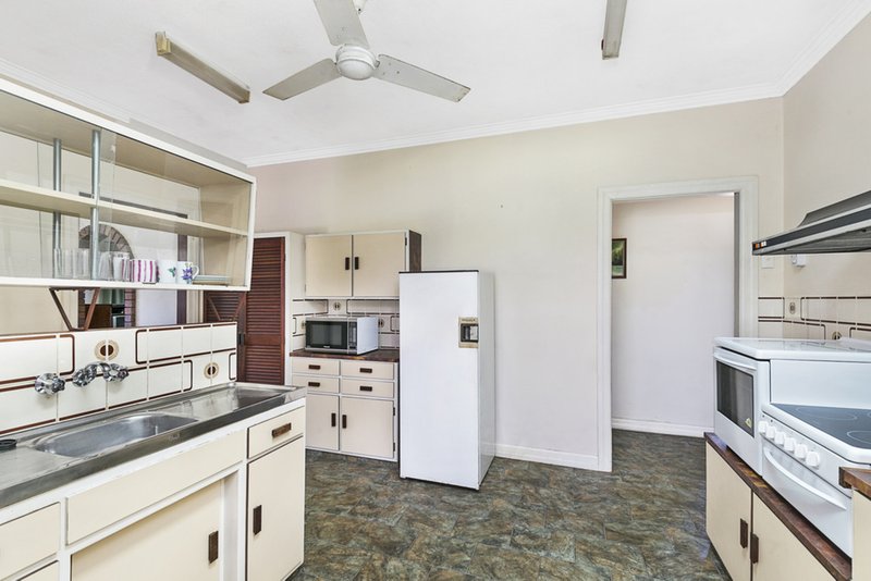 Photo - 208 Lillian Avenue, Salisbury QLD 4107 - Image 6