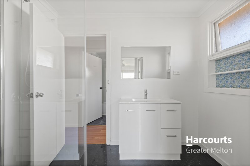 Photo - 208 Mcgrath Road, Wyndham Vale VIC 3024 - Image 7