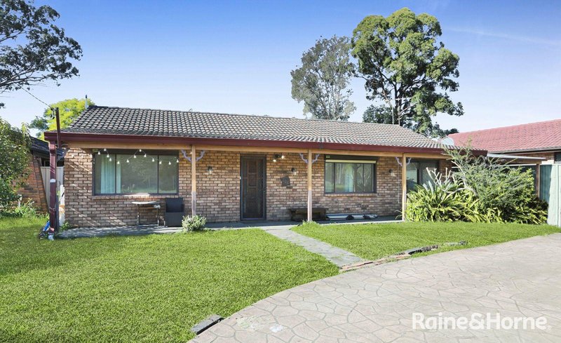 208 Railway Parade, Macquarie Fields NSW 2564