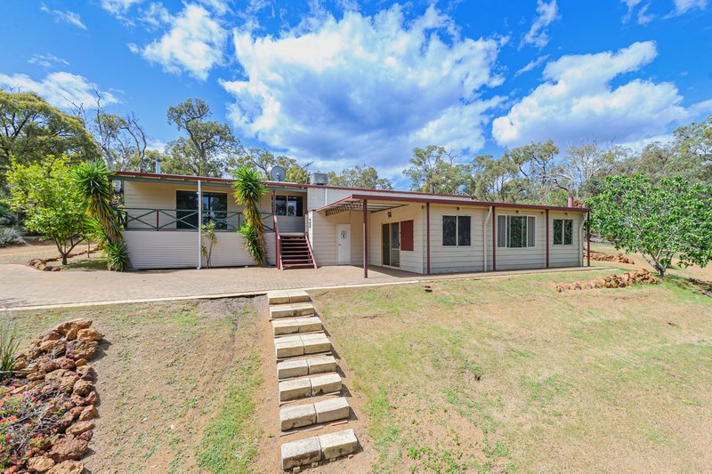 Photo - 208 Red Brook Circle, Morangup WA 6083 - Image 6