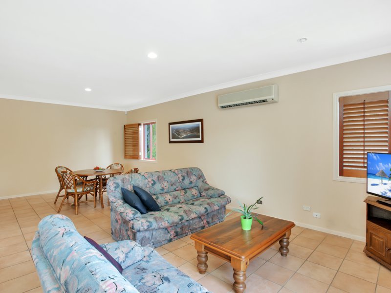 Photo - 208 San Fernando Drive, Worongary QLD 4213 - Image 18